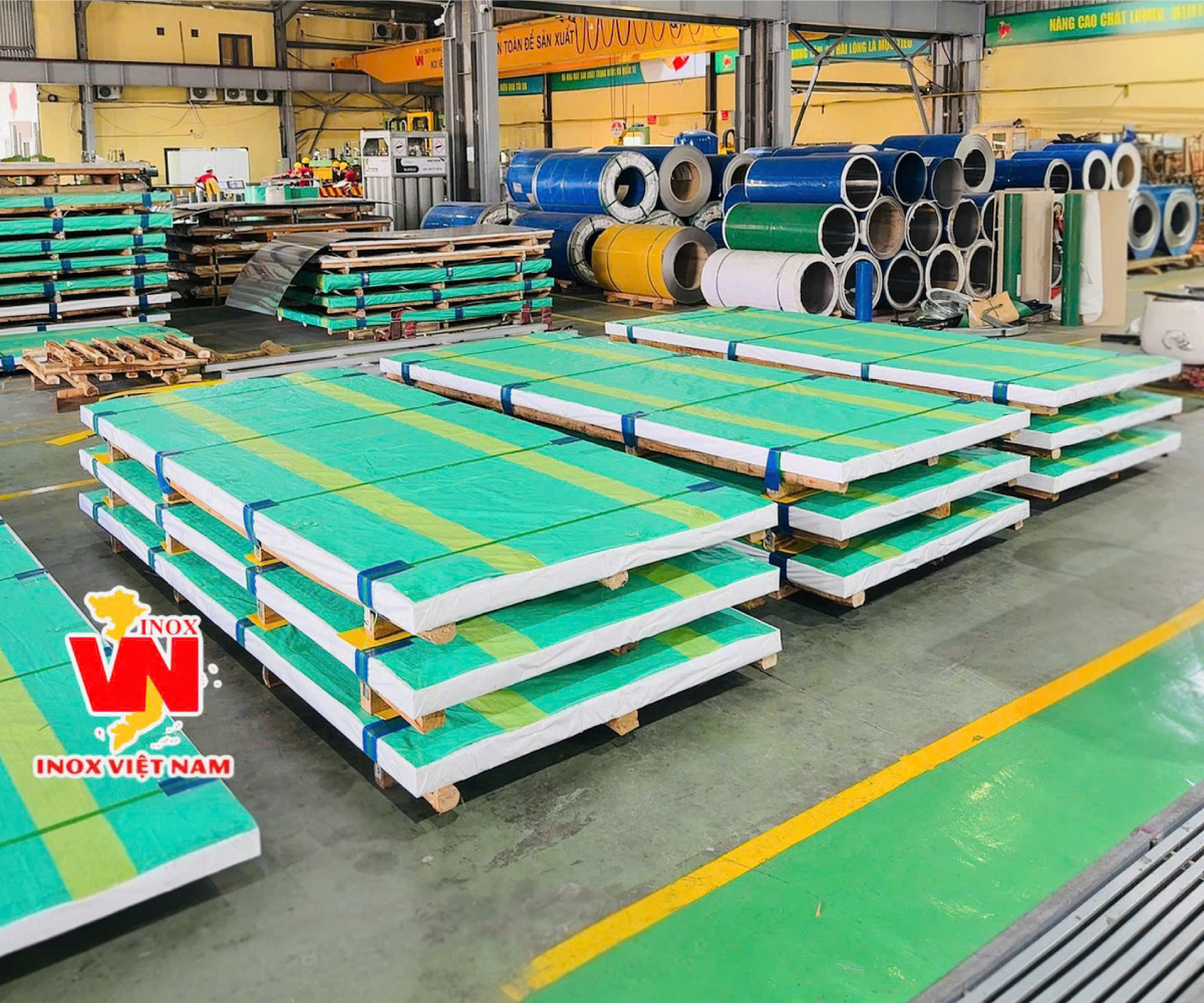 Tấm inox sản xuất tại nhà máy Inox Việt Nam