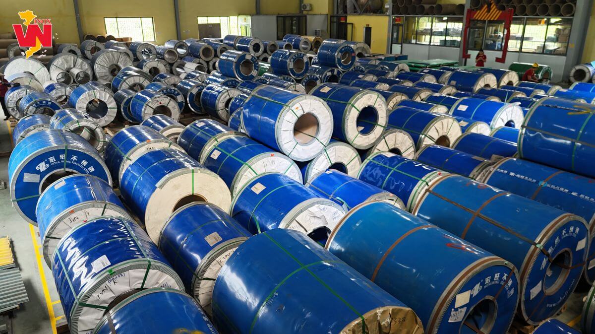 RISK MANAGEMENT IN STAINLESS STEEL SUPPLY AND PROCESSING AT INOX VIET NAM