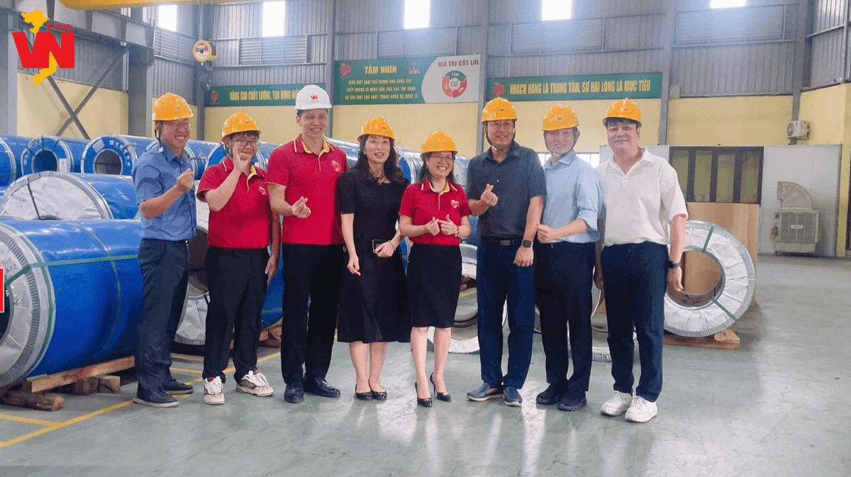 Inox Viet Nam Welcomes the CEO and Executive Leadership Team of POSCO VST at Thuong Phuc Factory, Hanoi 1 Inox Viet Nam Welcomes the CEO and Executive Leadership Team of POSCO VST at Thuong Phuc Factory, Hanoi