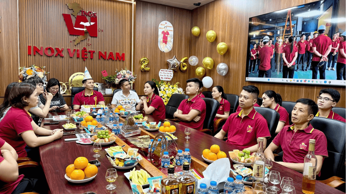 Không khí tại buổi sinh nhật Giám đốc Nhà máy Thượng Phúc Hà Nội - Anh Nguyễn Hồng Cường
